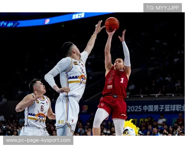 北京双核爆发,曾凡博+陈盈骏合力得分 北京双核爆发,曾凡博+陈盈骏合力得分